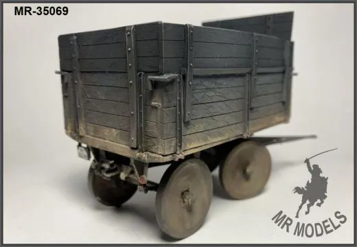 Sonderanhänger Ost 1,5 t für RSO (MR-35069) Detailgetreues Modellbauteil im Maßstab 1:35 Der Sonderanhänger Ost mit 1,5 Tonnen Nutzlast wurde speziell für den Einsatz mit dem Raupenschlepper Ost (RSO) konzipiert – und ist nun als hochwertiges Modell für