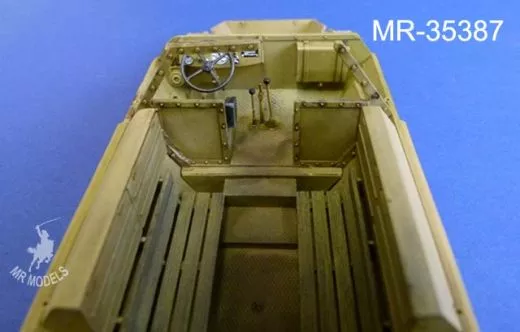 MR-35387 Fahrerraum Update für Sd.Kfz. 8 (TRUMPETER)