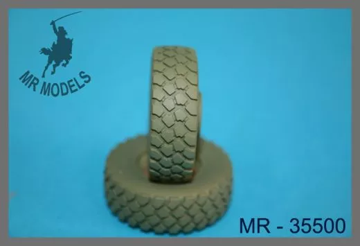 MR-35500 Radsatz ATF Dingo Bundeswehr mit MICHELIN Bereifung (REVELL)