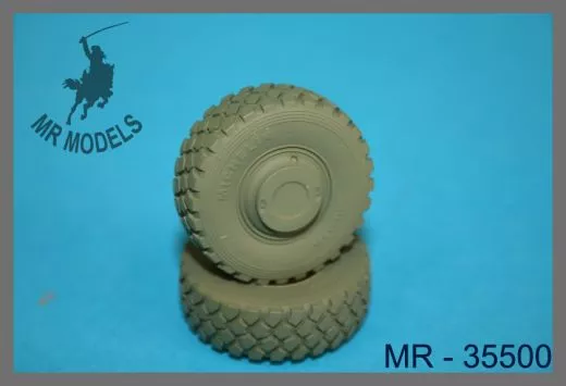 MR-35500 Radsatz ATF Dingo Bundeswehr mit MICHELIN Bereifung (REVELL)