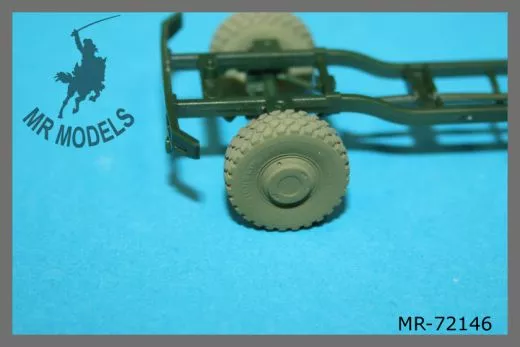 MR-72146 Radsatz ATF Dingo Bundeswehr mit MICHELIN Bereifung (REVELL)