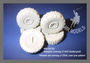 MR - 35192 Rädersatz Unimog U1300 Stollenprofil
