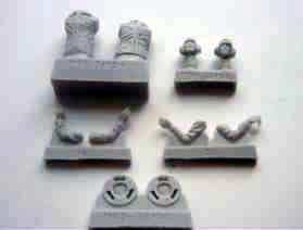 MR - 35230 crew figures for panzerhaubitze 2000 (Revell)