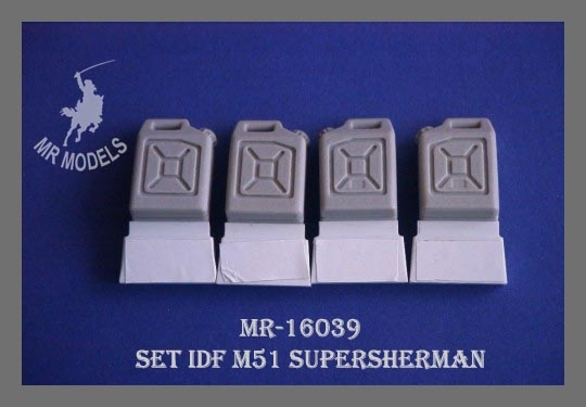 MR-16039  Fuel cans without carrier  M51 Supersherman 1:16