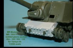 MR - 35371 welded front section Isu-152 & ISU-122    (TAMIYA)