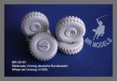 MR - 35157 Wheel set Unimog U1300L old Bundeswehr tyre pattern