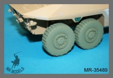 MR-35489   wheel set SpaehPz. 2A1/A2 LUCHS Dunlop pattern ca. 1984/85  (TAKOM)