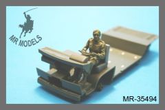 MR-35494  driver figure Bundeswehr approx. 1985 - 90 for VW T3      (TAKOM)