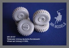 MR - 35157  Wheel set Unimog U1300L old Bundeswehr tyre pattern