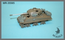 MR-35565  stowage and personal gear M4A1 late Sherman Europe 1944-45