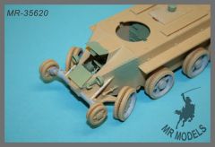 MR-35620  Soviet Fast Tank BT-2  early prod. with gun turret     (HOBBY BOSS)